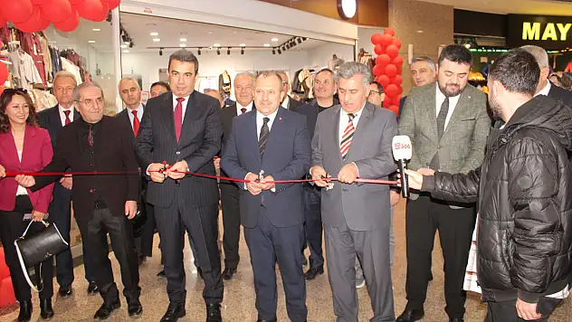 Öğrencilerden Yılsonu Sergisi