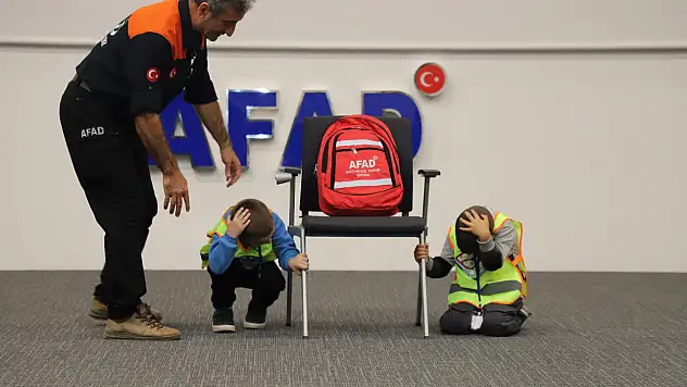 Öğrencilere Afet Farkındalık Eğitimi Verildi