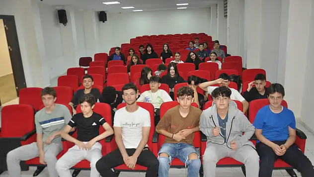 Öğrencilere Çevre Eğitimi Verildi