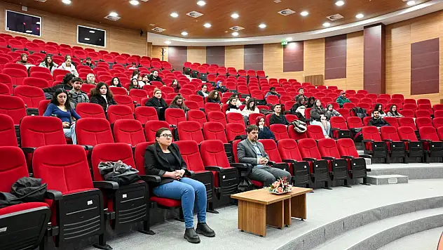 Öğrencilere Erasmus Bilgilendirmesi Yapıldı