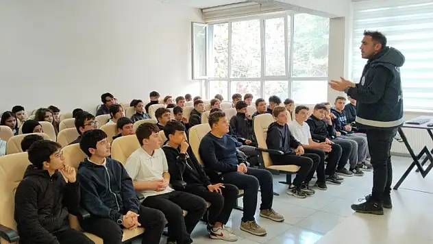 Öğrencilere 'Siberay' Eğitimi Verildi