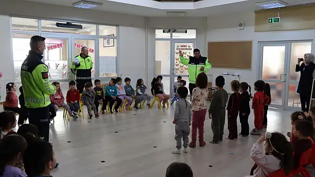 Öğrencilere 'Trafik Eğitimi' Düzenlendi