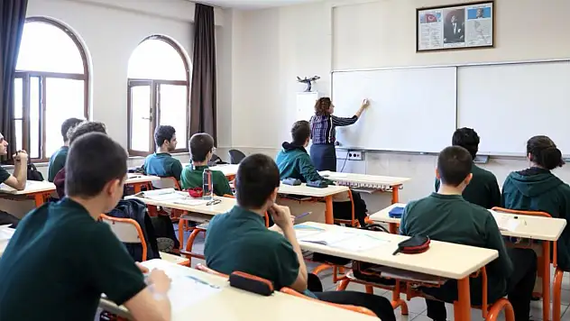 Öğretmenlerin Yer Değiştirme Takvimleri Açıklandı