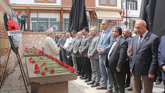 Okul Saldırısında Ölenler Anıldı