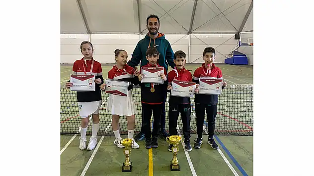 Okul Sporları Yıldızlar Tenis Müsabakaları'nda Tarihi Başarı