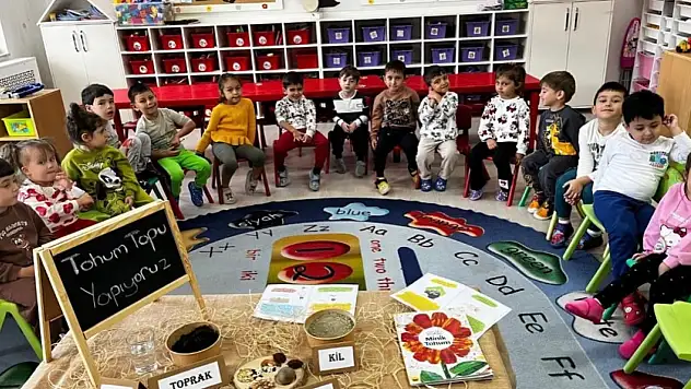 Okullarda Çeşitli Etkinlikler Düzenleniyor