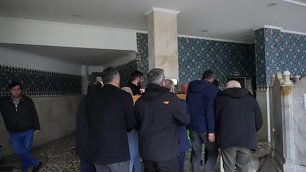 Ölü Bulunan Anne Ve Oğlu Yarın Toprağa Verilecek