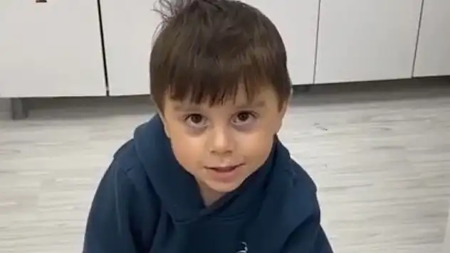 Ölü Bulunan Küçük Çocuğun Görüntüsü Yürekleri Sızlattı