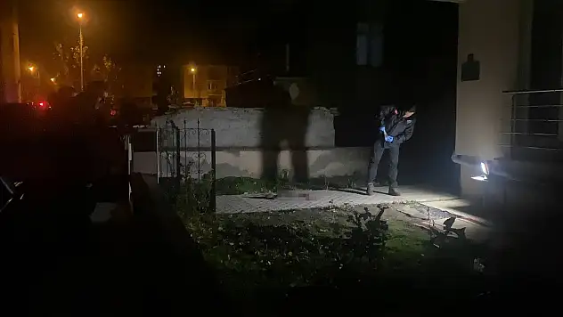 Önce Bıçakladılar, Daha Sonra Hastaneye Götürdüler