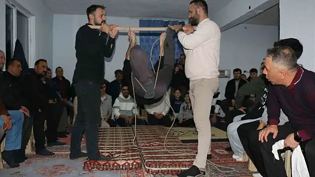 Geleneksel Orta Oyunları Kahkahaya Boğdu