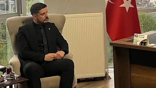 Onur Tan'dan Sert Eleştiri