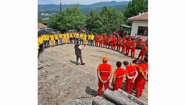 Orman eğitimlerini sürdürüyor