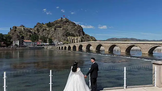 Osmancık'ın tarihi ve doğal güzellikleri gelin ve damatların 'doğal stüdyosu' oldu