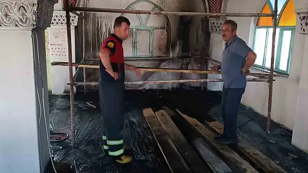 Osmancık'ta Camide Çıkan Yangın Söndürüldü