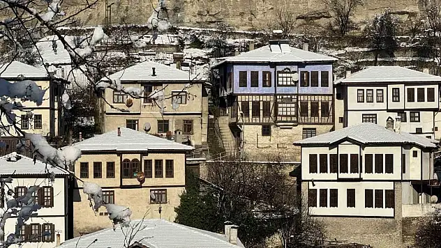 Safranbolu Kar Manzaralarıyla Mest Etti