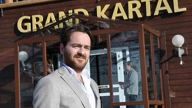Otelin Genel Müdürü Damat Emir Aras Önce Kendi Ailesini Kurtarmış