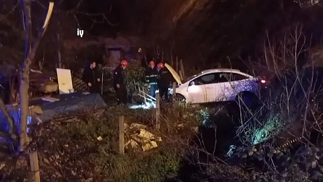 Otomobil Dereye Uçtu