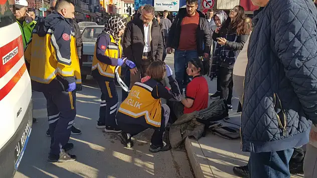 Otomobil Yayaya Çarptı!