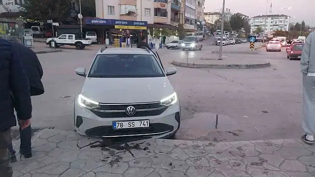 Otomobilin Çarptığı Yaya Yaralandı