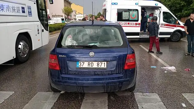 Otomobille motosiklet çarpıştı: 1 yaralı