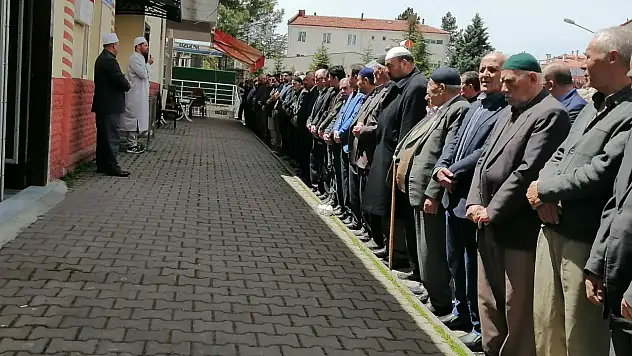 Oy kullandıktan sonra hayatını kaybetti