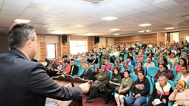 Oyun Terapisinin Eğitim Ortamında Kullanımı Anlatıldı