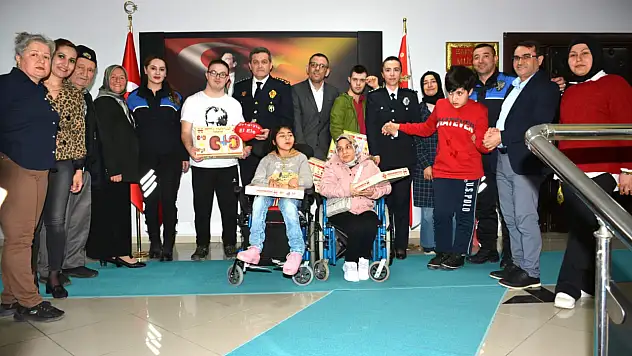 Özel Bireylerden Anlamlı Ziyaret