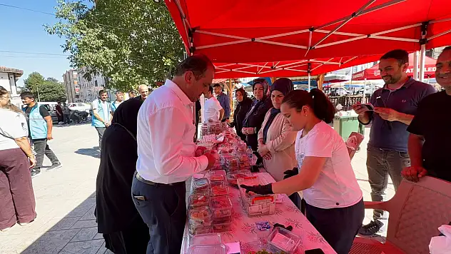 Özel Gereksinimli Çocukların Kermesine Destek