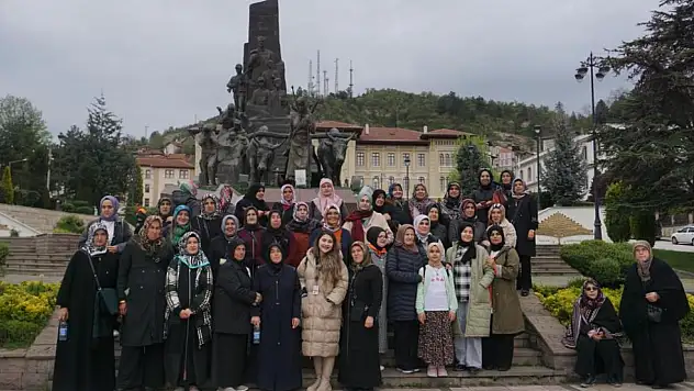 Özel öğrenciler dini ve tarihi mekanları gezdi