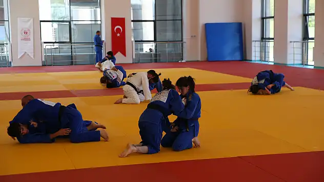 Paralimpik Oyunları'na 9 Sporcu İle Katılmayı Hedefliyorlar