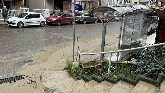 Tonlarca Su Boşa Aktı