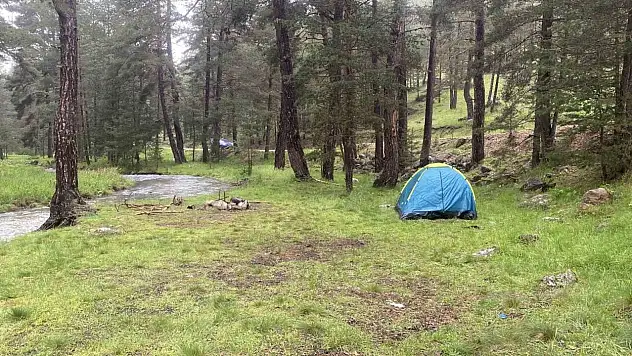 Piknik alanında yıldırım düşmesi sonucu yaralanan 2 kişi Kocaeli'ye sevk edildi