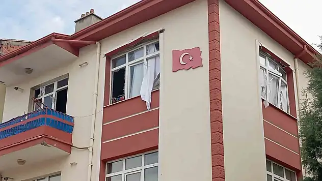 Piknik Tüpü Bomba Gibi Patladı