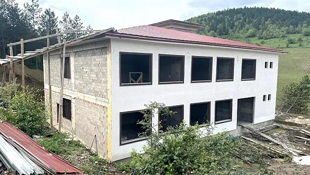 Pınarbaşı'nda Anaokulu İnşaatını İncelediler