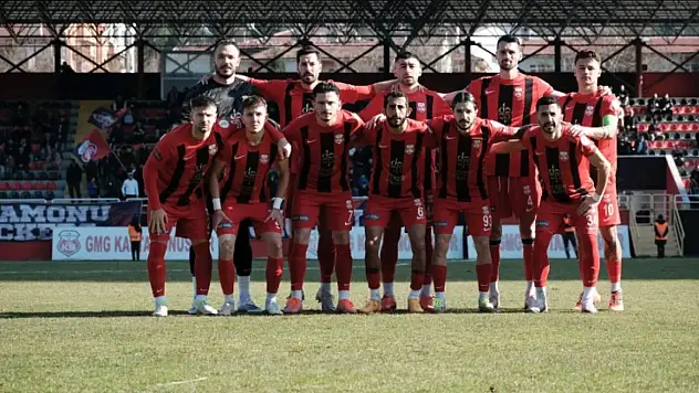 Play-Off Maçında İlk Yarı Sonucu: GMG Kastamonuspor 1-0 Beykoz Anadolu Spor
