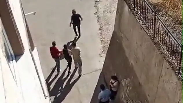 Polise Yakalanmamak İçin Girdiği Bacada Sıkıştı