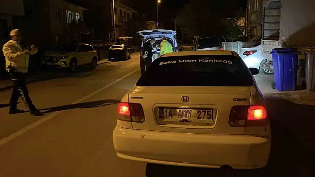 Polisi Görünce Aracını Çalışır Vaziyette Bırakıp Kaçtı