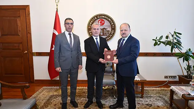 Prof. Dr. Eyüp Akman'dan Vali Dallı'ya Ziyaret