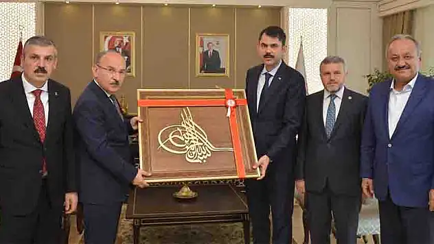 Protokolden, Bakan Murat Kurum'a ziyaret