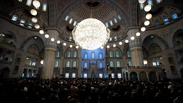 Ramazan Ayının İki Kez Başlayacağı 2030'da 36 Gün Oruç Tutulacak