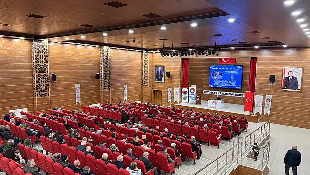 Ramazan Kıvamında Yaşamak Konferansı Düzenlendi