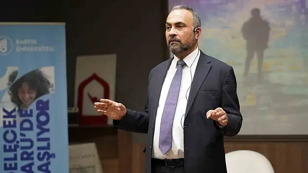 Rektör Akkaya Etkili Dinleme Yöntemlerini Anlattı