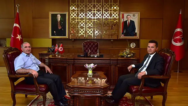 Rektör Kapu'dan Rektör Topal'a ziyaret