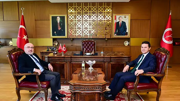 Rektör Karamustafa'dan Rektör Topal'a Ziyaret