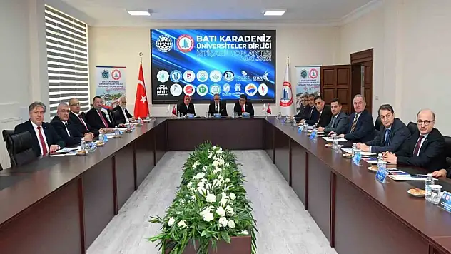 Rektör Kırışık, Batı Karadeniz Üniversiteler Birliği Dönem Toplantısına Katıldı