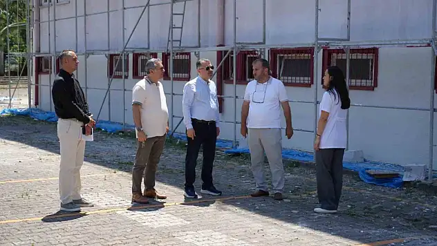Rektör Kırışık Tıp Fakültesi Ek Hizmet Binası'nda incelemelerde bulundu