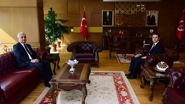 Rektör Topal'a taziye ziyaretleri