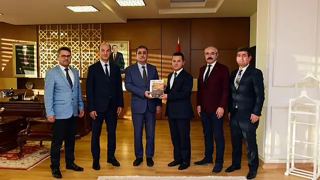 Rektör Topal'a ziyaretler sürüyor