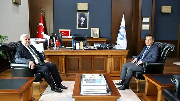 Rektör Topal, ASÜ Rektörü Şahin'i ziyaret etti