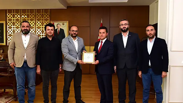 Rektör Topal misafirlerini ağırladı
